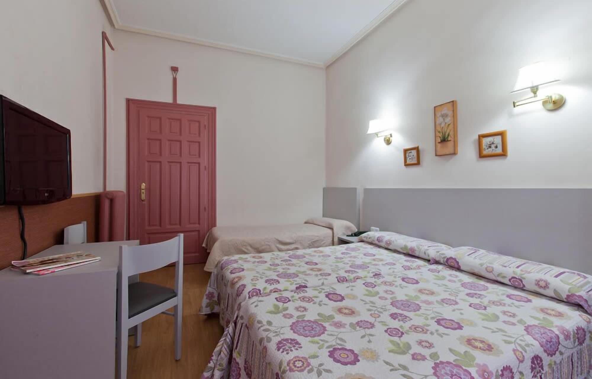Hostal Andorra 马德里 外观 照片