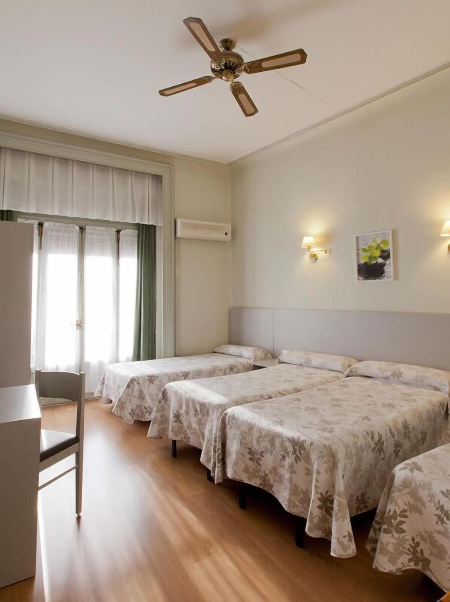 Hostal Andorra 马德里 外观 照片