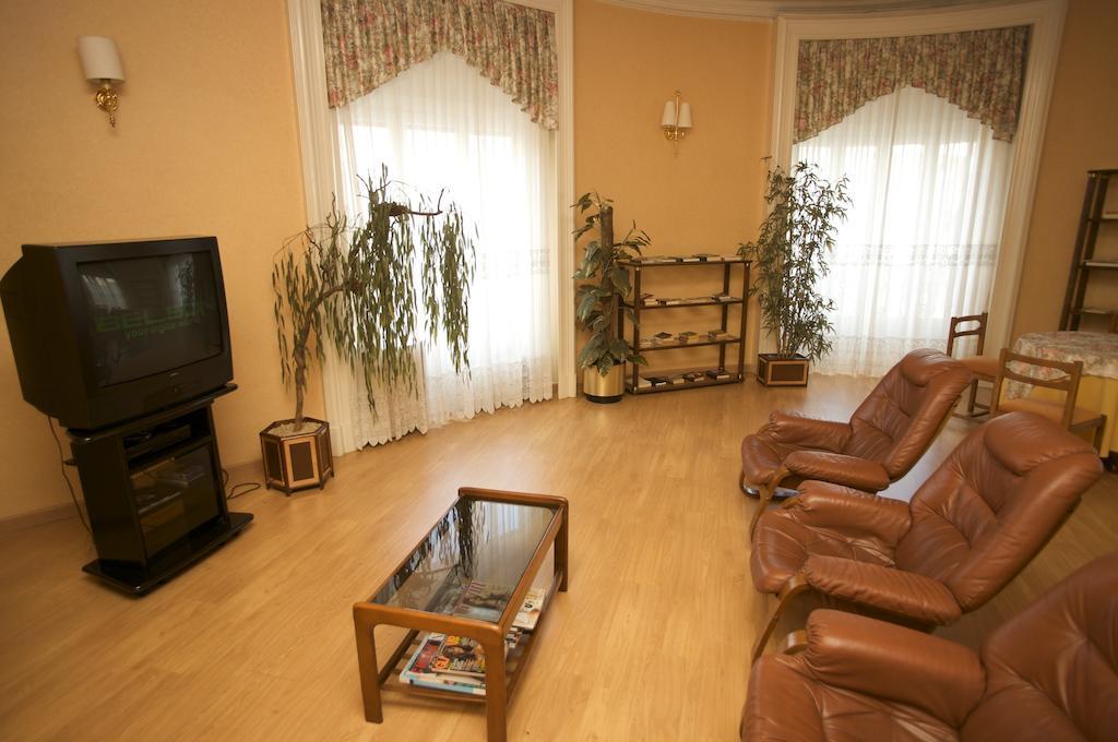 Hostal Andorra 马德里 外观 照片